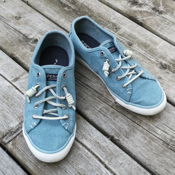 Sperry hotsell canvas shoes